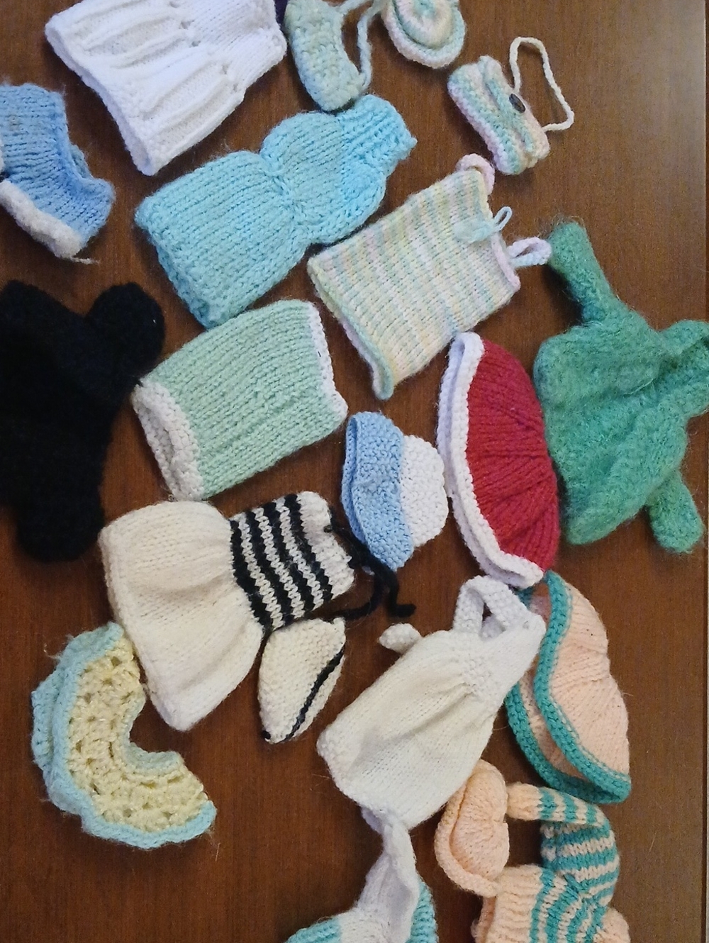 Vintage Lot Of Hand Knitted Barbie Size Doll Clothes - Sweaters, Dresses,Purses